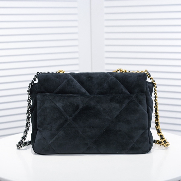 シャネルバッグ背面デザイン